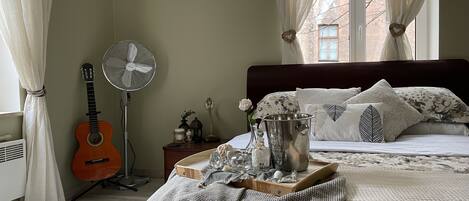 1 bedroom, iron/ironing board, free WiFi, bed sheets