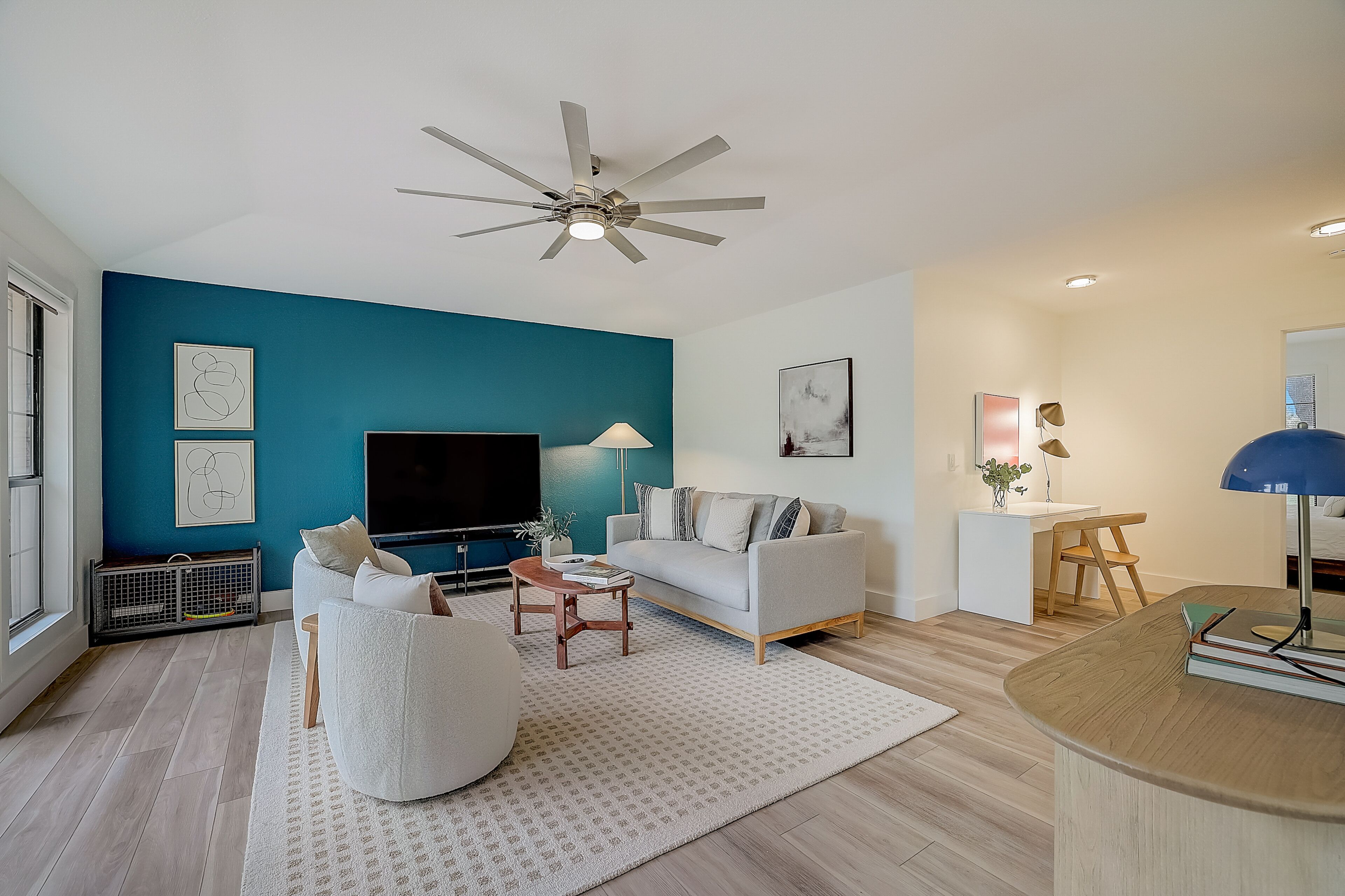 Spacious dog-friendly home with gas grill, patio, W/D, & kitchen - large yard