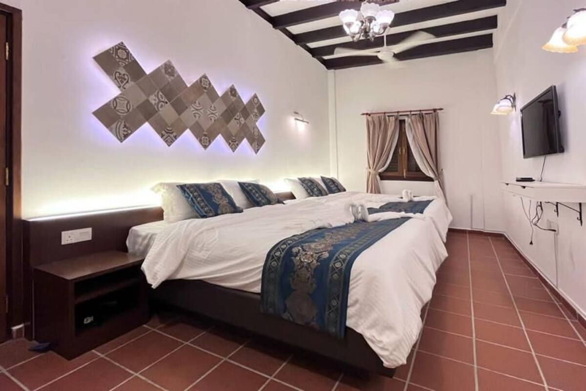 Minibar, bureau, Wi-Fi gratuit, draps fournis