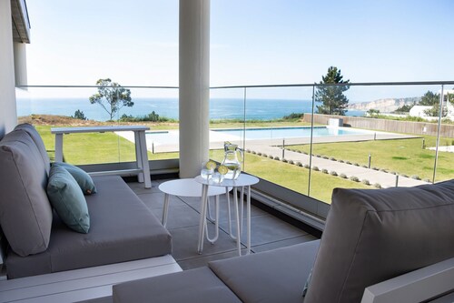 Caminho Real S - T2 Ferienwohnung mit Blick auf den Strand von Nazaré By SCH