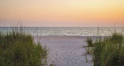 Jetties Pointe Cottage #3 - 408 “Casey Key”