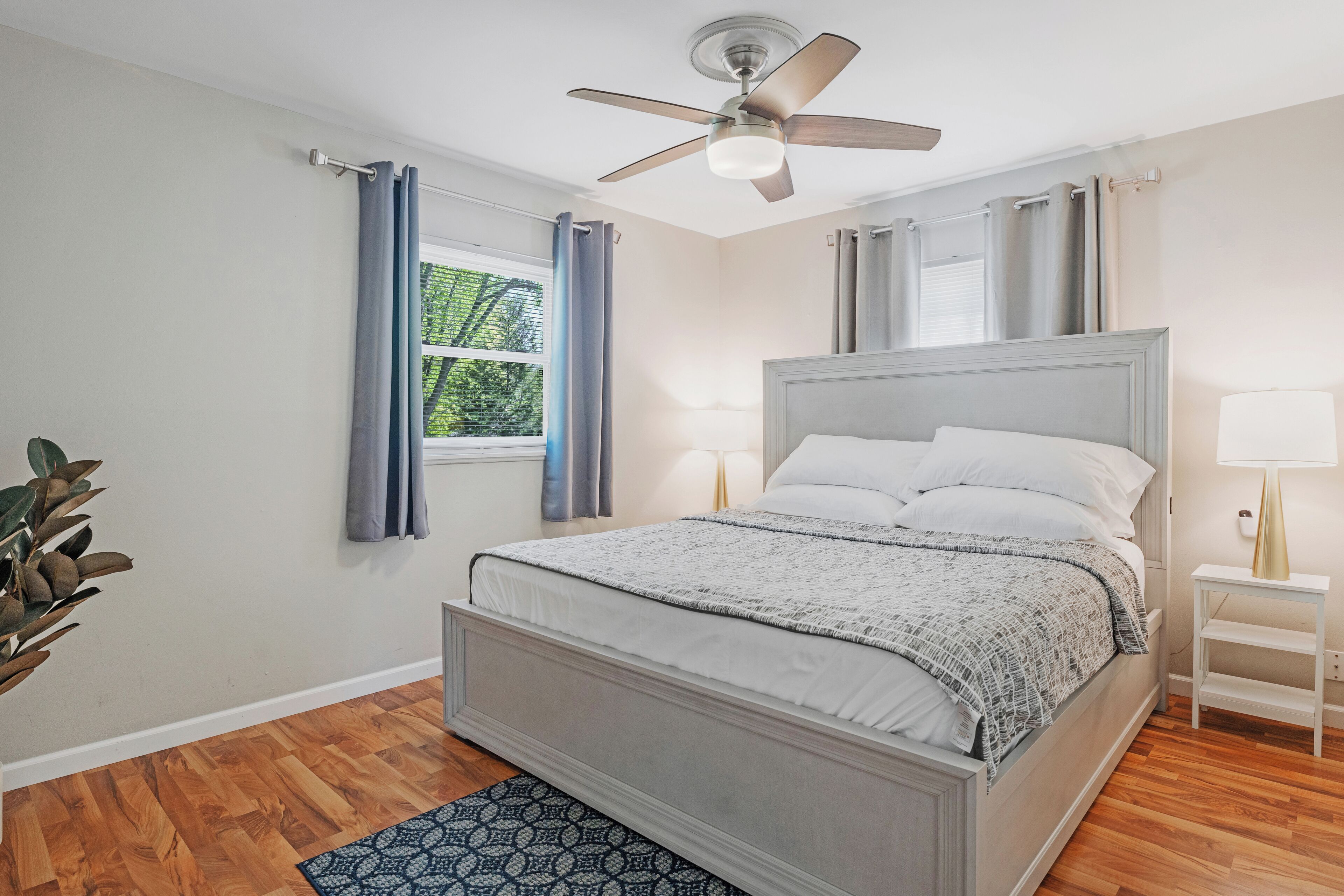 3 chambres, fer et planche à repasser, Wi-Fi gratuit, draps fournis