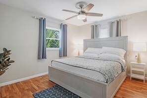 3 bedrooms, iron/ironing board, free WiFi, bed sheets