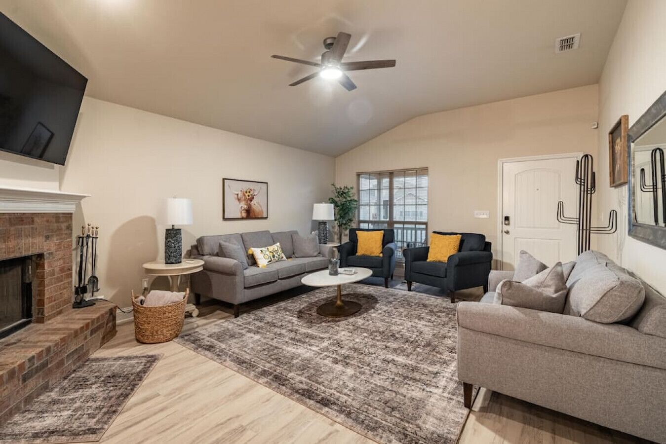 The Silverwood - 3BR/2BA - South LBK