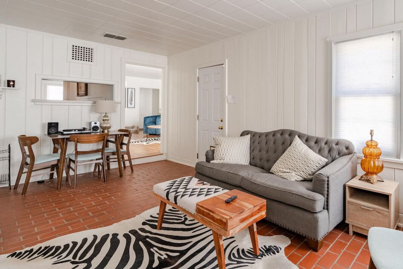 Celebrity Stay - 3BR/2BA - Eclectic Look and Feel