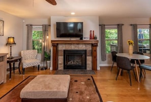 Smart TV, fireplace