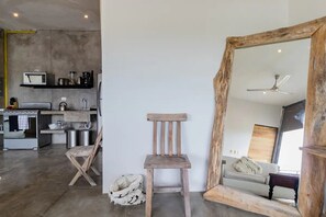 1 habitación, tabla de planchar con plancha y wifi gratis 