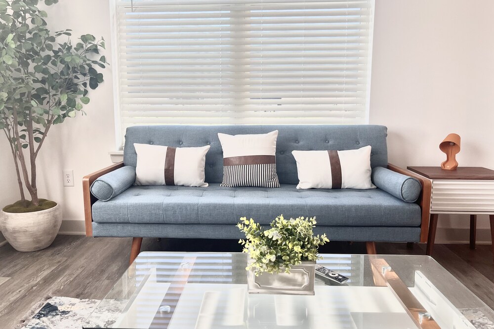 Oliver Capital | 2BD Dream Suite