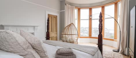 2 habitaciones, decoración personalizada y muebles diferentes