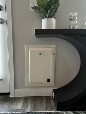 Interior - A small home for a small family (Phoenix)