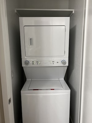 Interior - A small home for a small family (Phoenix)