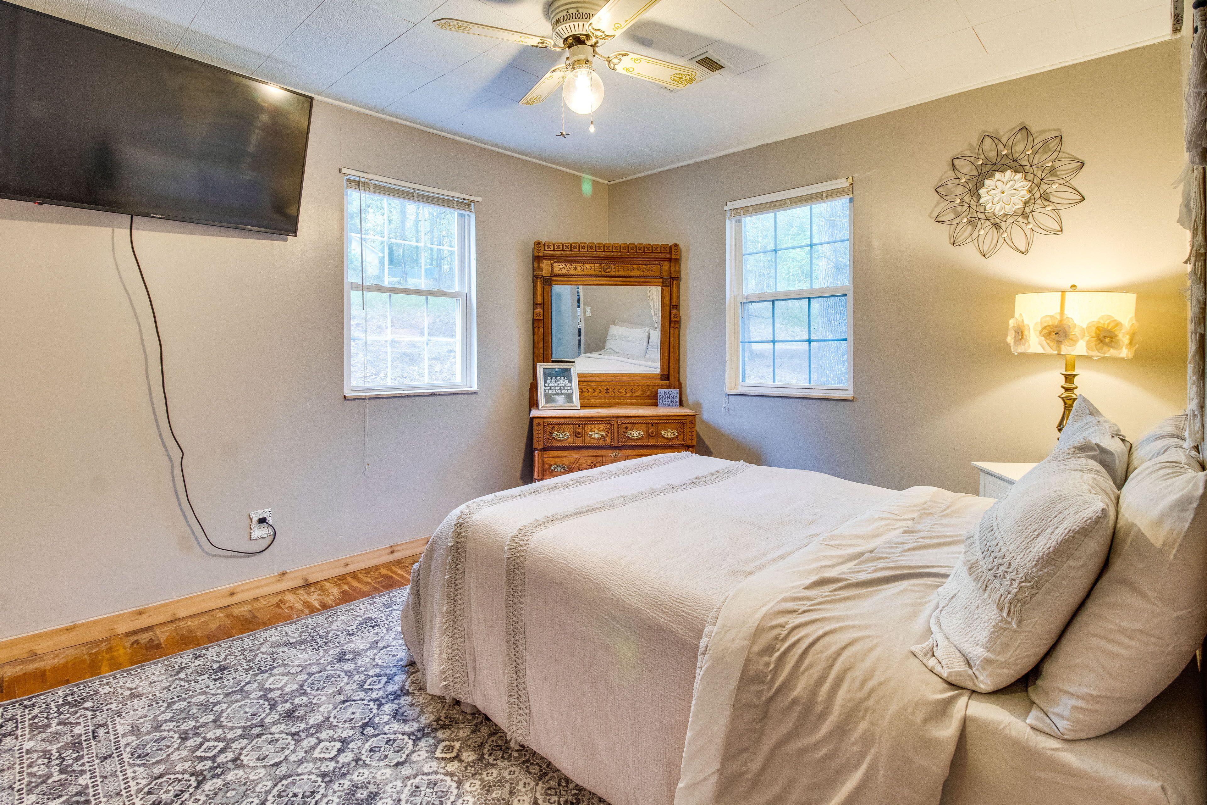 Arkansas Vacation Rental < 1 Mi to Norfork Lake