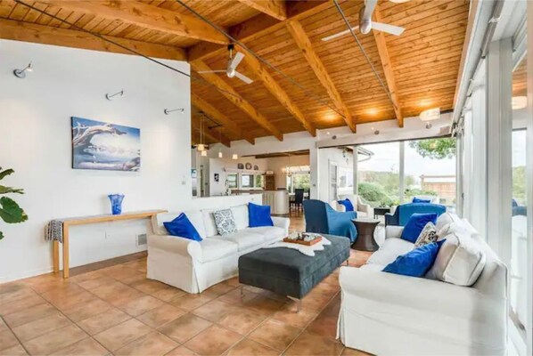 Smart TV, fireplace, books