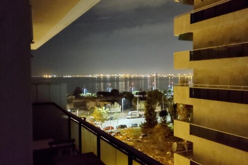 Seafront Apartment-3bedroom-2bathroom-balcony-t13