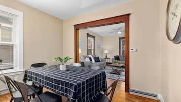 Maison Confort | Restauration dans la chambre