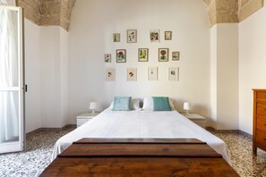 2 Schlafzimmer, Bügeleisen/Bügelbrett