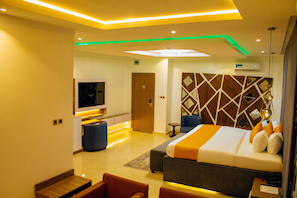 로열 스튜디오 스위트 | 책상, 무료 WiFi, 침대 시트