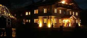 5 Sterne Ferienwohnung "Franz" mit traumhafter Aussicht & Pool von Apr-Nov