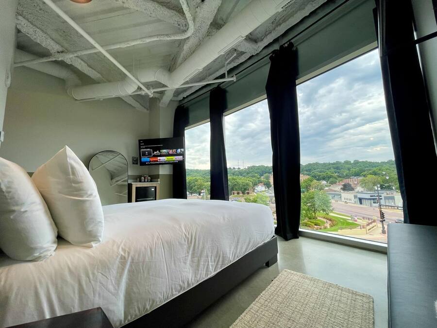 Habitación, 1 cama de matrimonio grande | Sábanas de algodón egipcio y ropa de cama de alta calidad