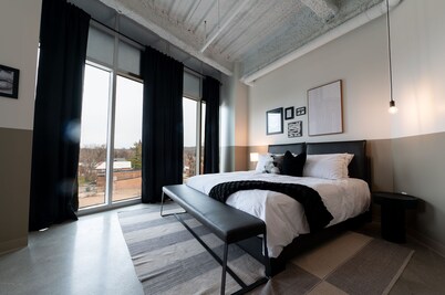 Arch and Cable Hotel