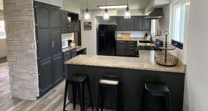 Lots of Space! Central to St Charles and STL. Newly Remodeled. Large Backyard!