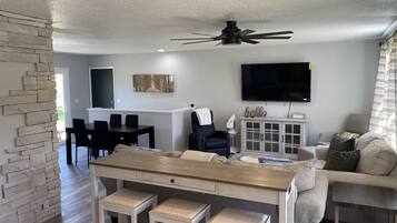 Smart-tv en tafelvoetbal