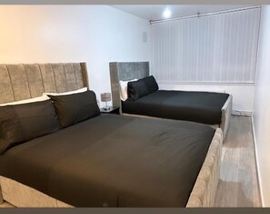 4 bedrooms, free WiFi, bed sheets