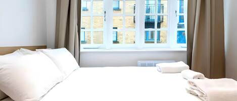 1 室のベッドルーム、アイロン / アイロン台、インターネット、ベッドシーツ