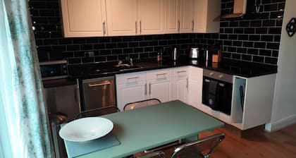 2 Bed Chalet, St Margaret's at Cliffe, South Coast