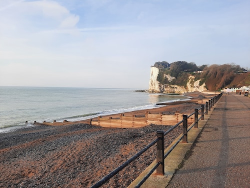 2 Bed Chalet, St Margaret's at Cliffe, South Coast