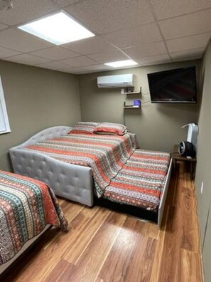 3 عدّة غرف نوم وواي فاي وملاءات أسرّة