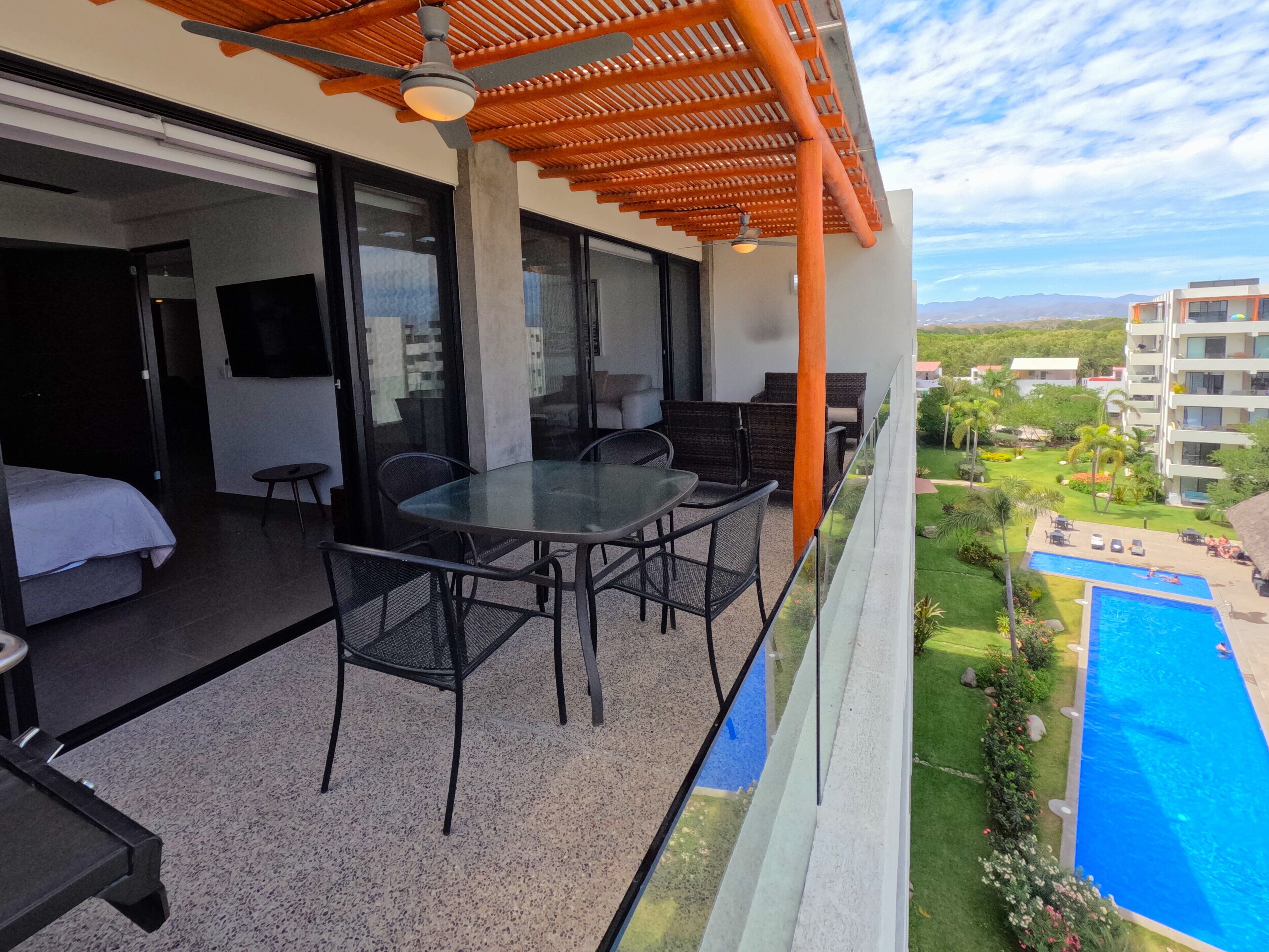 Amazing Penthouse in the heart of Nuevo Vallarta, 6 people, pool