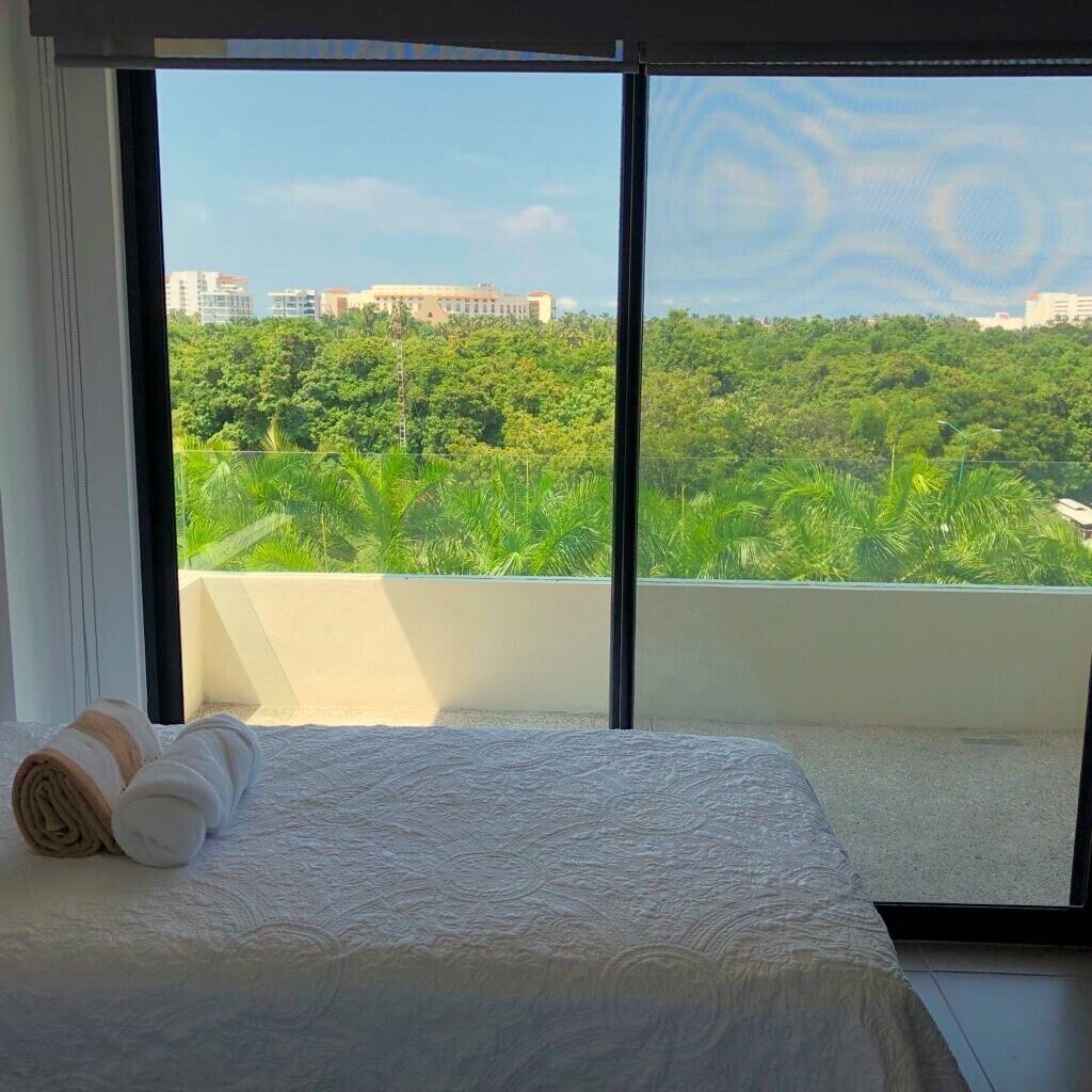 Amazing Penthouse in the heart of Nuevo Vallarta, 6 people, pool