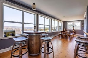 Dining - Lakeview Crossing Vacation Rental (Hammondsport)