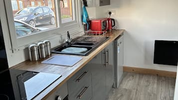 Apartemen, 1 Tempat Tidur Queen | Dapur pribadi | Lemari es, microwave, oven, dan kompor