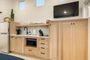 Fridge, microwave, oven, stovetop - Downtown Favorite • Hot Tub • Central Moab (Moab)