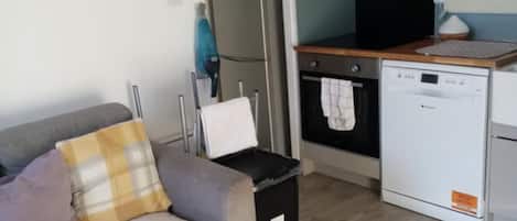 Chalet | Wohnbereich | Fernseher, Kamin