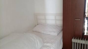 Chalet | 2 bedrooms, iron/ironing board