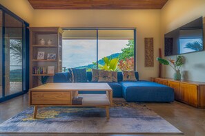 Villa | 7 bedrooms - Luxury Jungle Haven Ocean View Infinity Pool (Bahía Ballena)