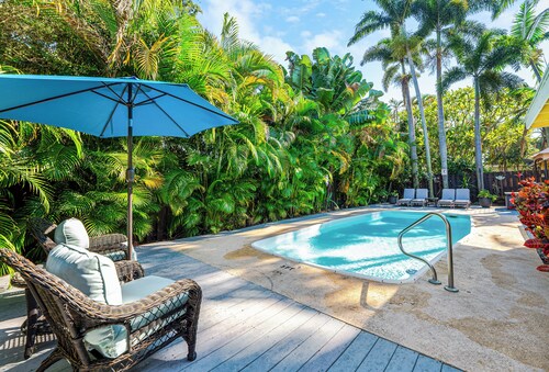 Relaxing Oasis: Private Pool Home with Lush Backyard 