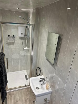 Apartment, 1 Queen Bed with Sofa bed | Bathroom