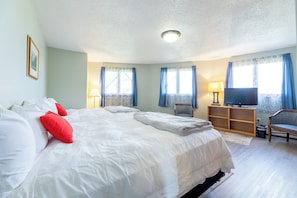 3 bedrooms, WiFi - Your Superior Vacation Destination  (Ontonagon)