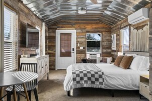 Family House, Multiple Bedrooms, Private Pool | 10 bedrooms, individually decorated, individually furnished