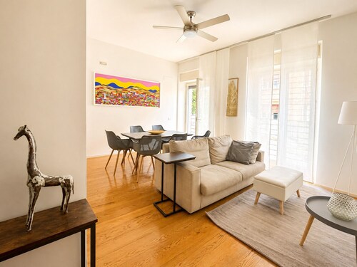 Erleben Sie die Magie von Perugia aus einer gemütlichen Wohnung mit Terrasse.