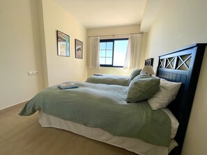 2 bedrooms, iron/ironing board, free WiFi, bed sheets - El Balcon 401 (La Herradura)