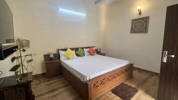 House | 2 bedrooms, free WiFi, bed sheets