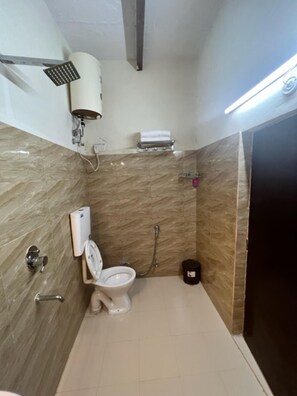Casa | Banheiro | Chuveiro, produtos de toalete grátis, toalhas de banho