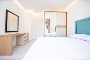 Signature Apartment | Desk, soundproofing, travel crib, free WiFi - IN Property Apartments (Becici)
