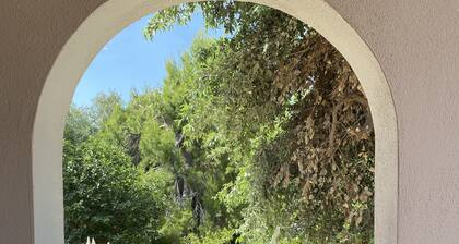 Villa immersed in the countryside, a few steps from the sea