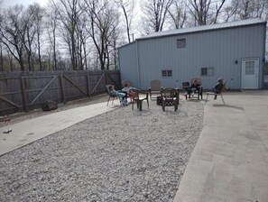 Property grounds - Patoka Lake Getaway (Eckerty)